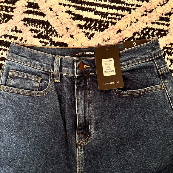 fashion nova “I got it from my mama” jeans size 9 - Picture 3 of 4